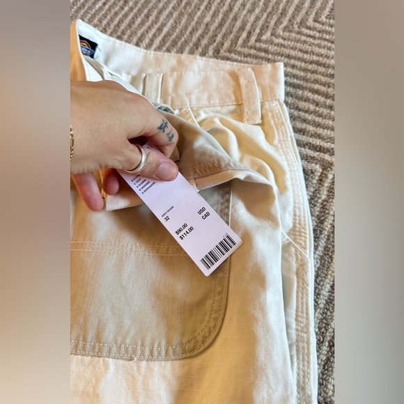 Urban Outfitters Men's Tan Cargo Pants - Picture 6 of 7